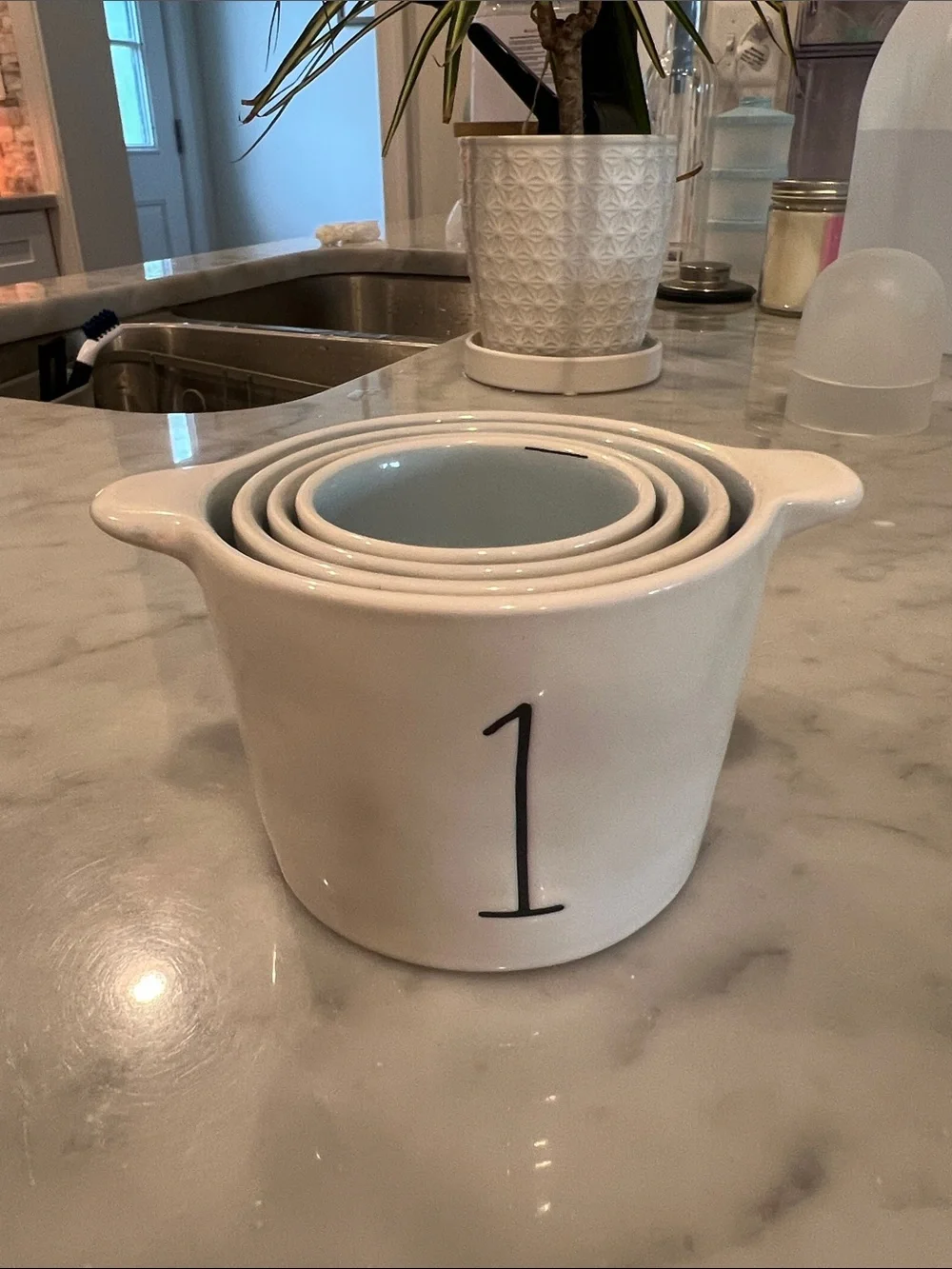 Rae dunn Cinderella measuring cups